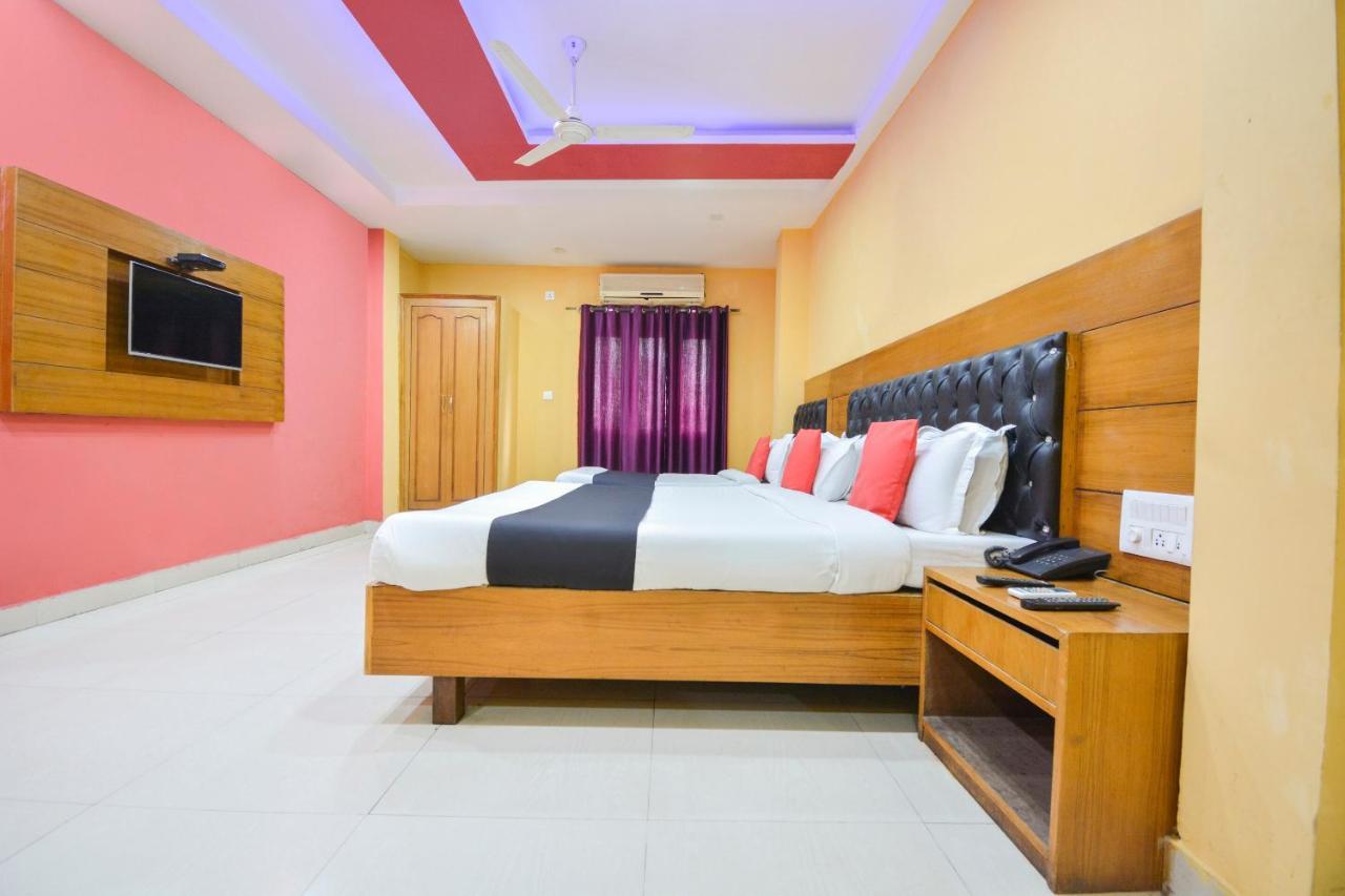 دهرادون Oyo 26602 Hotel Shubham المظهر الخارجي الصورة